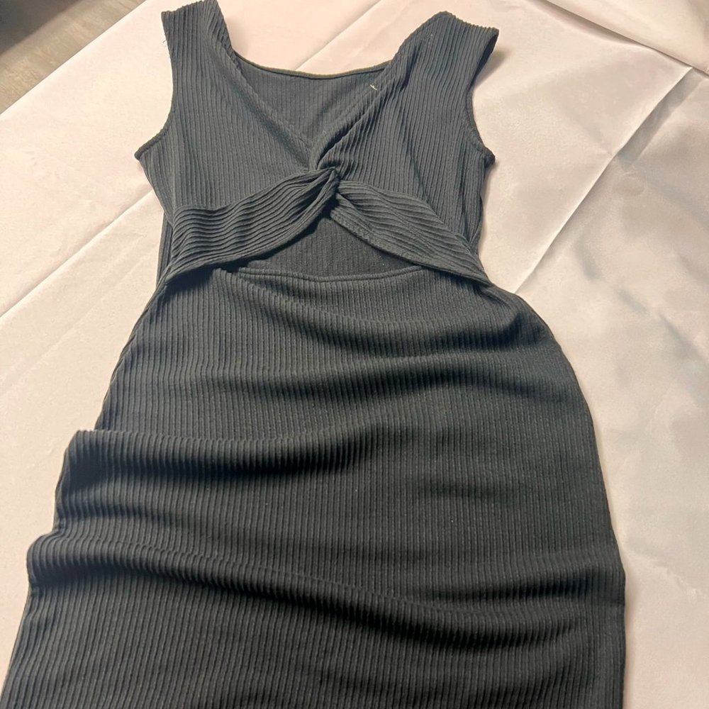 ANTISTAR keyhole dress